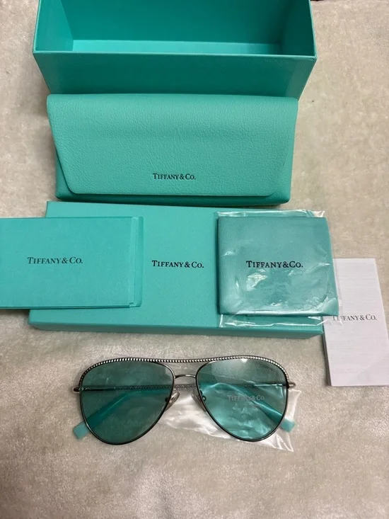 Tiffany & Co. signature robin's egg blue eyeglass case and box - Picture 3 of 5